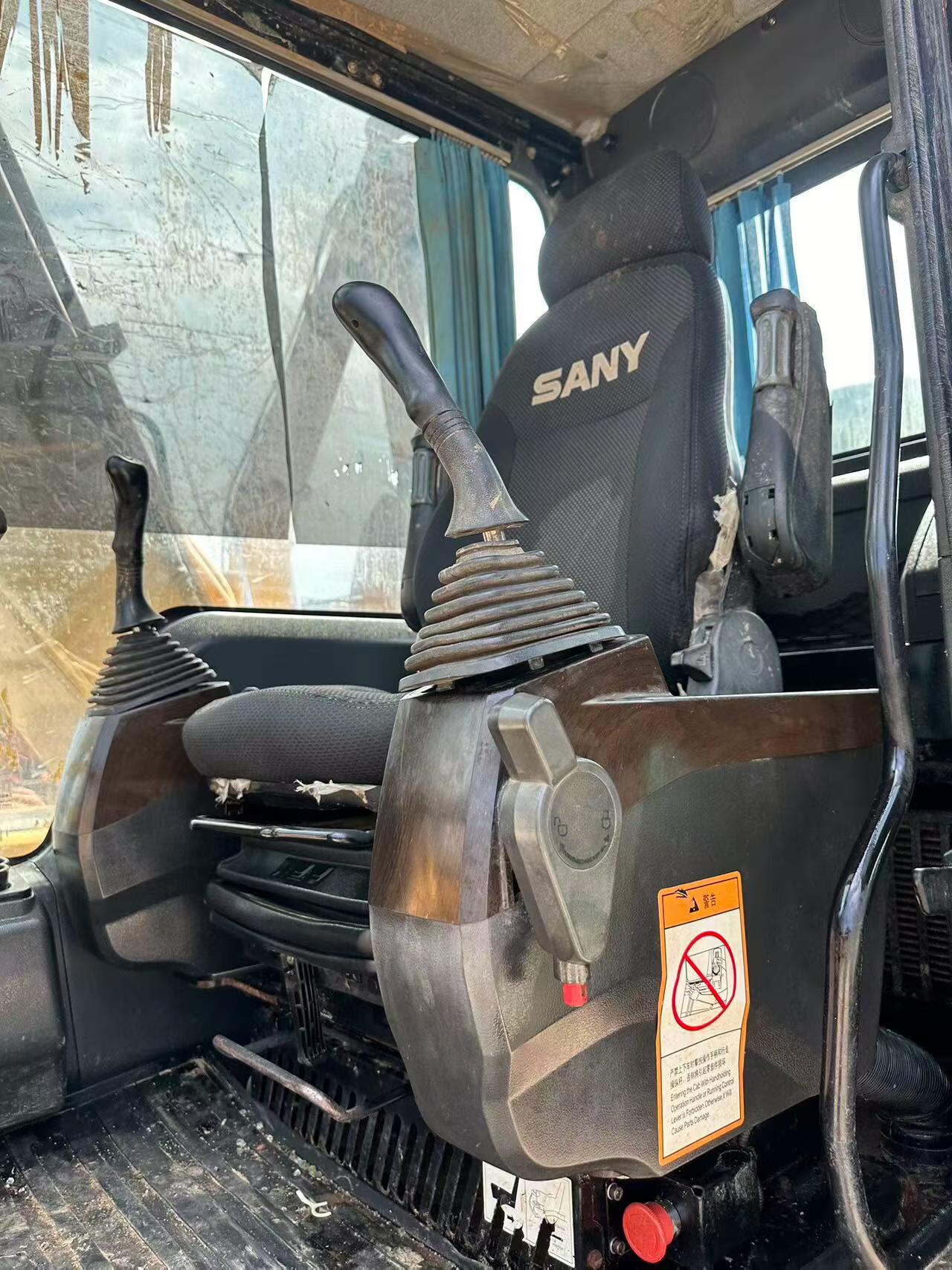 Buy Sany SY135 Used Excavator / 8