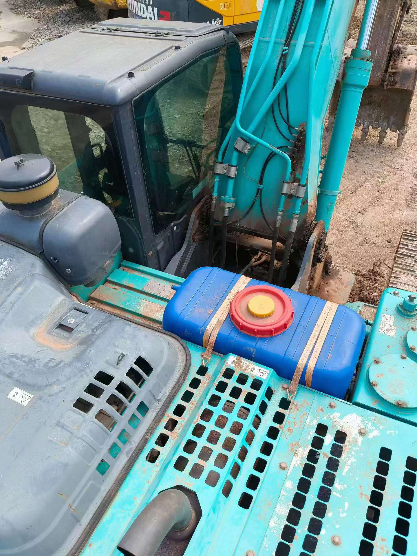 Buy Kobelco SK260 Used Excavator / 7