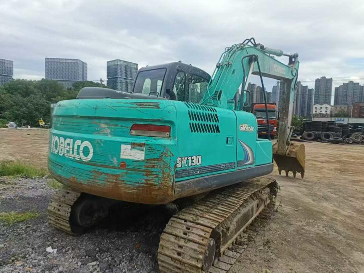 Buy Kobelco SK130 Used Excavator / 1