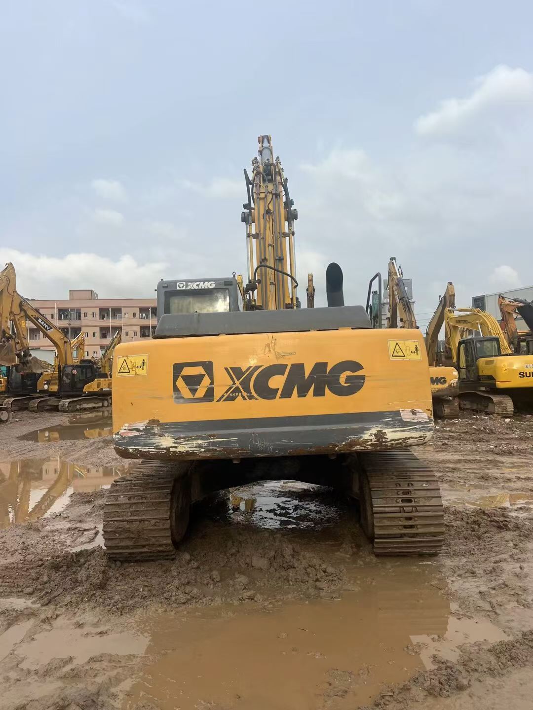 شراء حفارة XCMG XE215CA مستعملة / 9