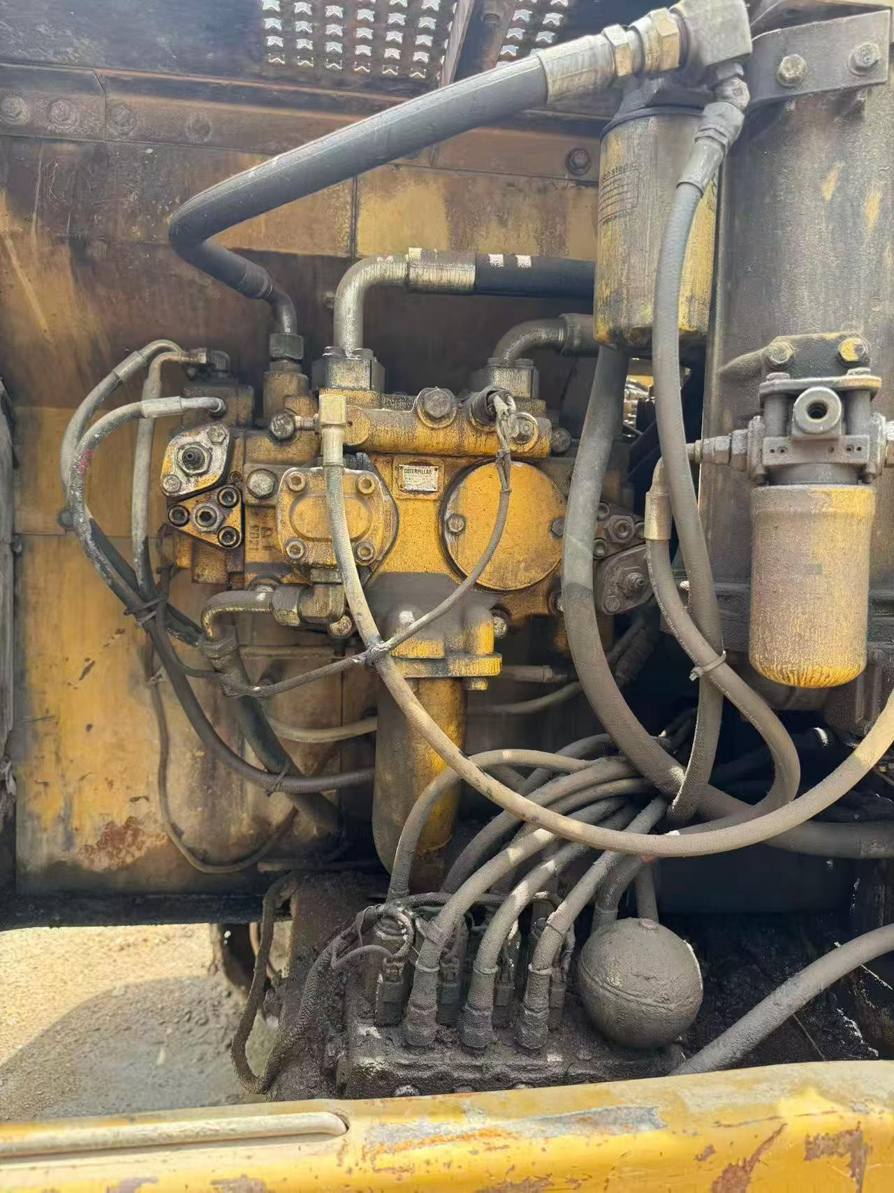 Buy Caterpillar 320B Used Excavator / 2 Buy Caterpillar 320B Used Excavator / 2