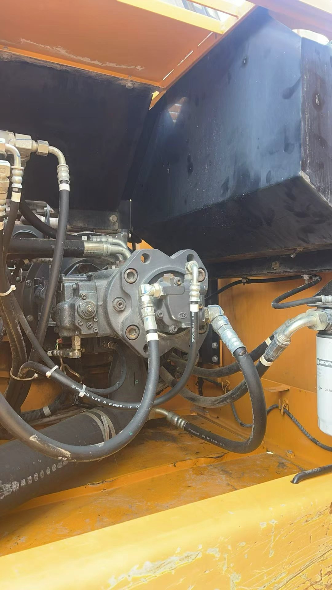 Buy Kato Used Excavator / 4 Buy Kato Used Excavator / 4