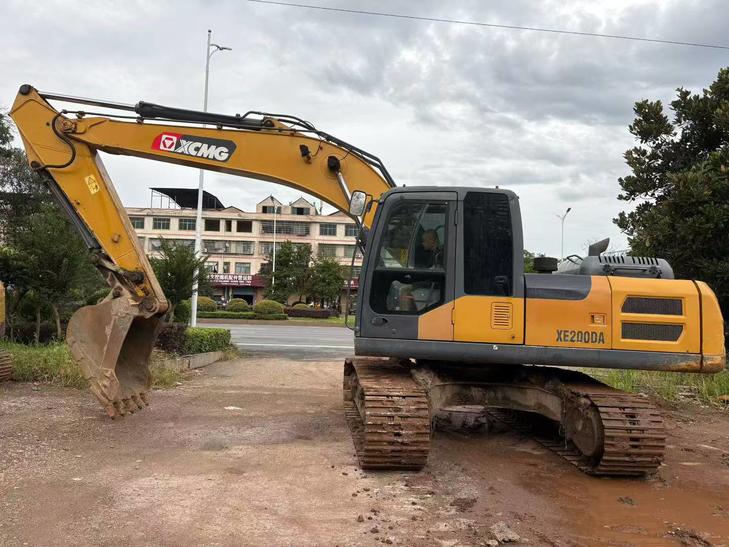 Buy XCMG XE200 Used Excavator / 1