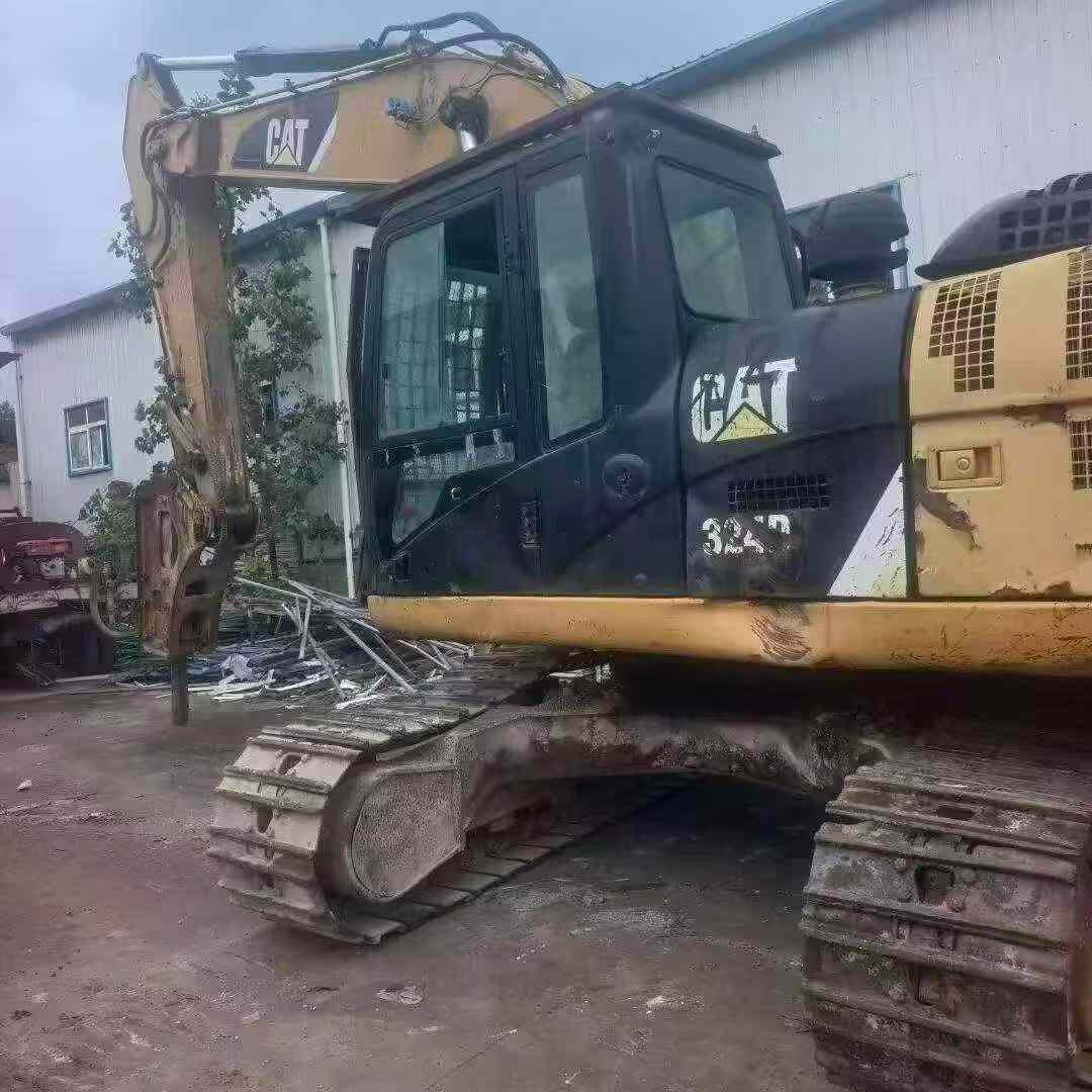 Buy Caterpillar 324D Used Excavator / 2 Buy Caterpillar 324D Used Excavator / 2