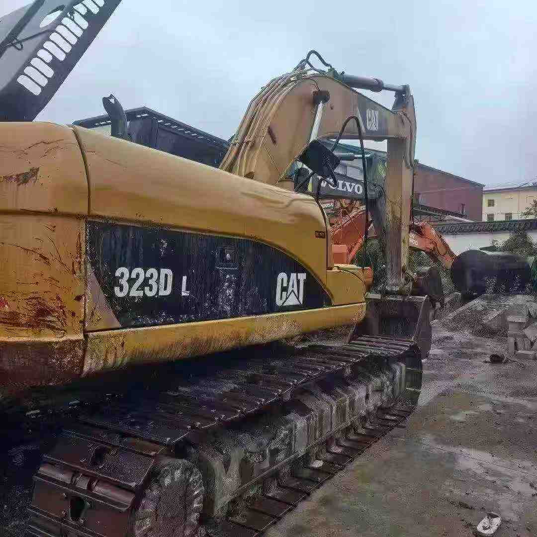 Buy Caterpillar 323DL Used Excavator / 6 Buy Caterpillar 323DL Used Excavator / 6