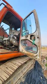 Buy Doosan DH220-5 Used Excavator / 6 Buy Doosan DH220-5 Used Excavator / 6