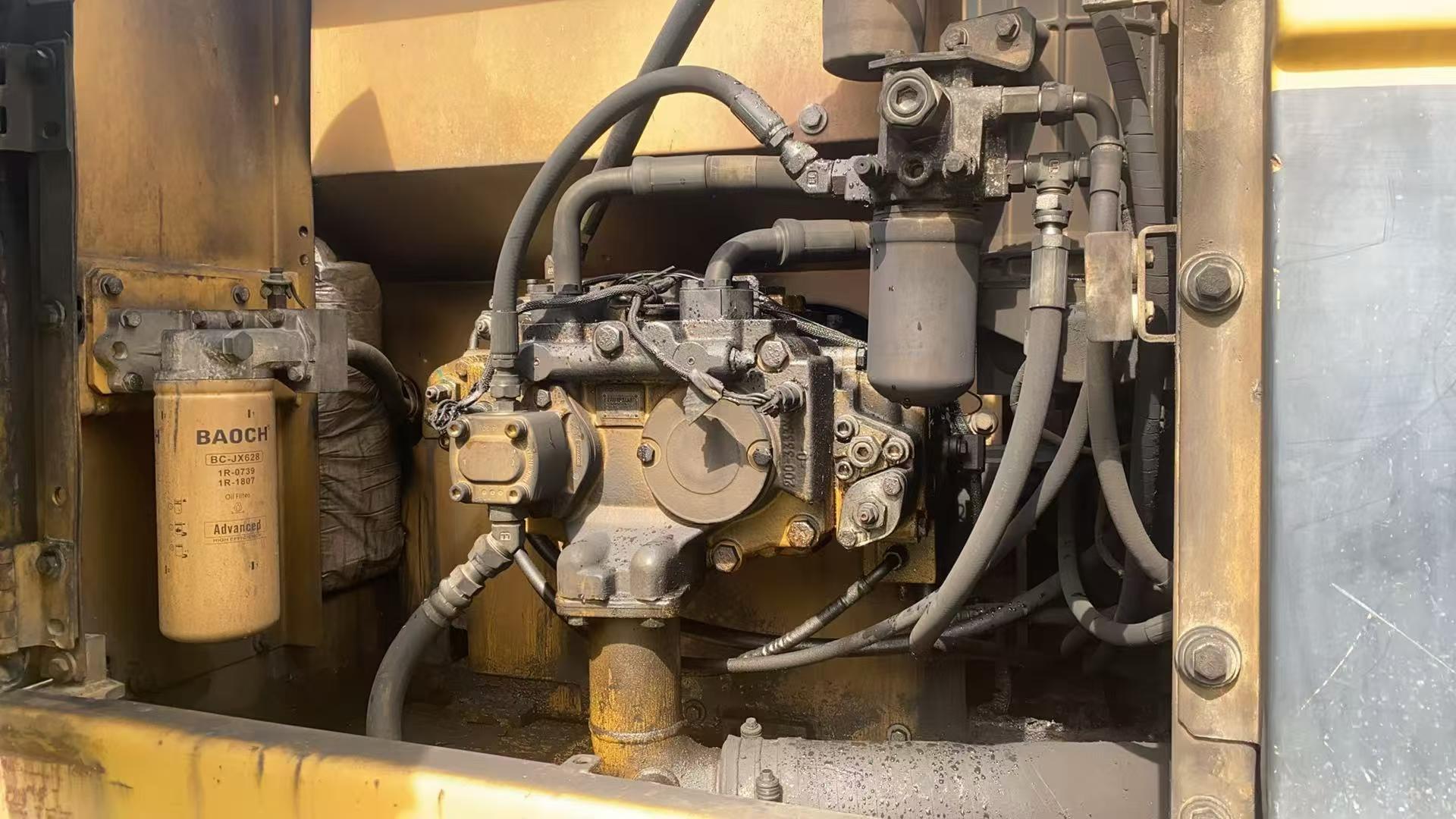 Compre Excavadora Caterpillar 323 Usada / 5 Compre Excavadora Caterpillar 323 Usada / 5