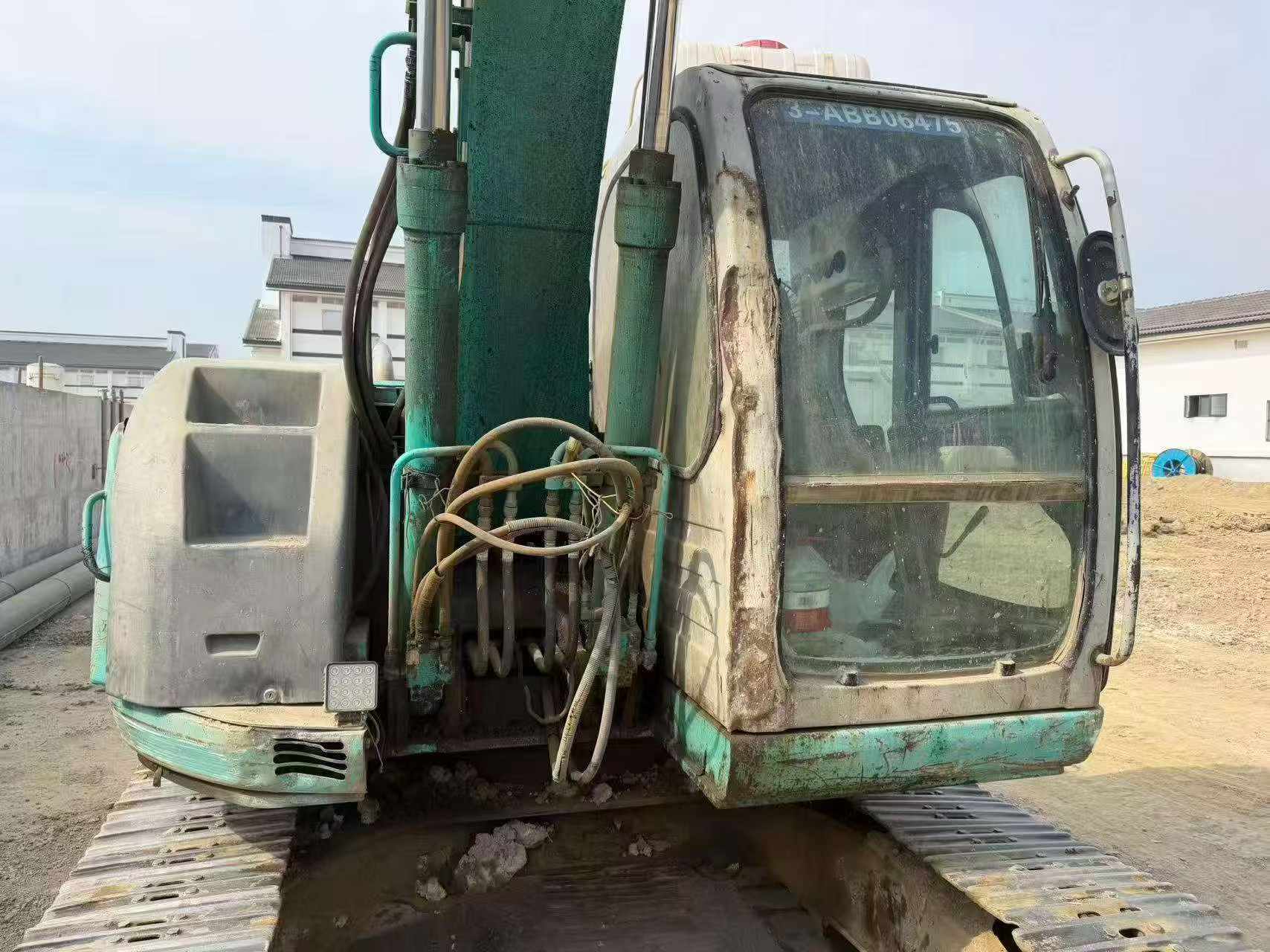 Buy Kobelco SK135SR Used Excavator / 6