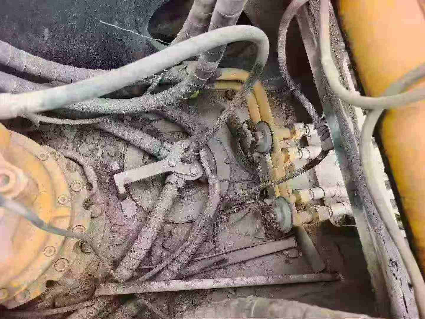Buy Hyundai R215-7 Used Excavator / 6