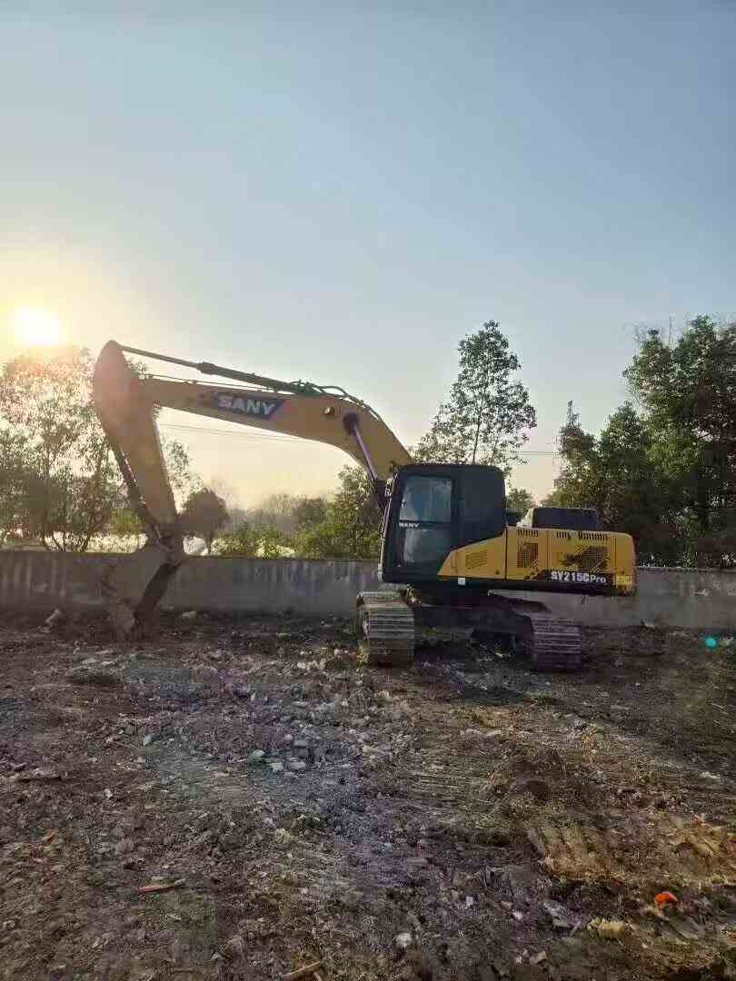 Buy Sany SY200C Used Excavator / 2