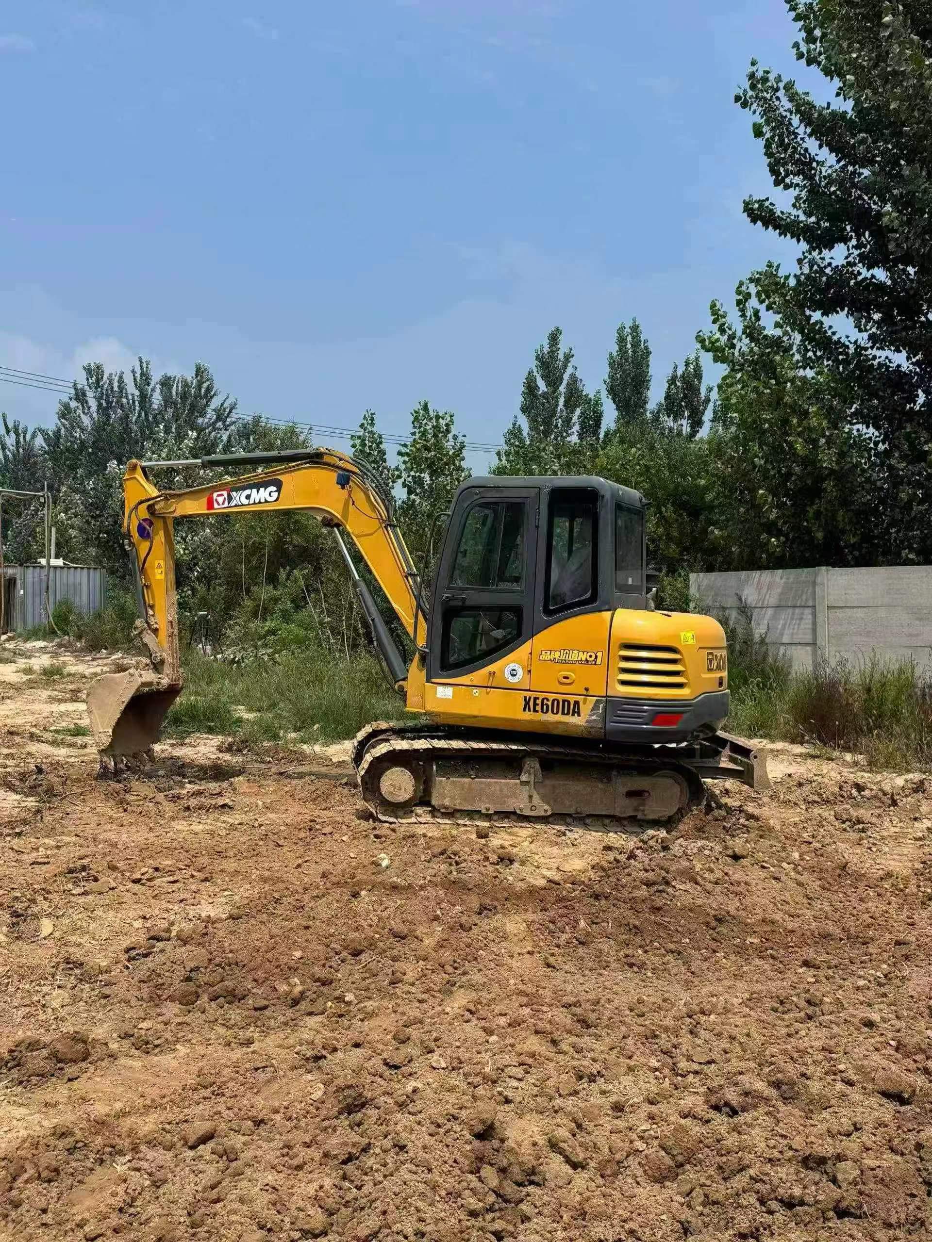 Buy XCMG XE60 Used Excavator / 6