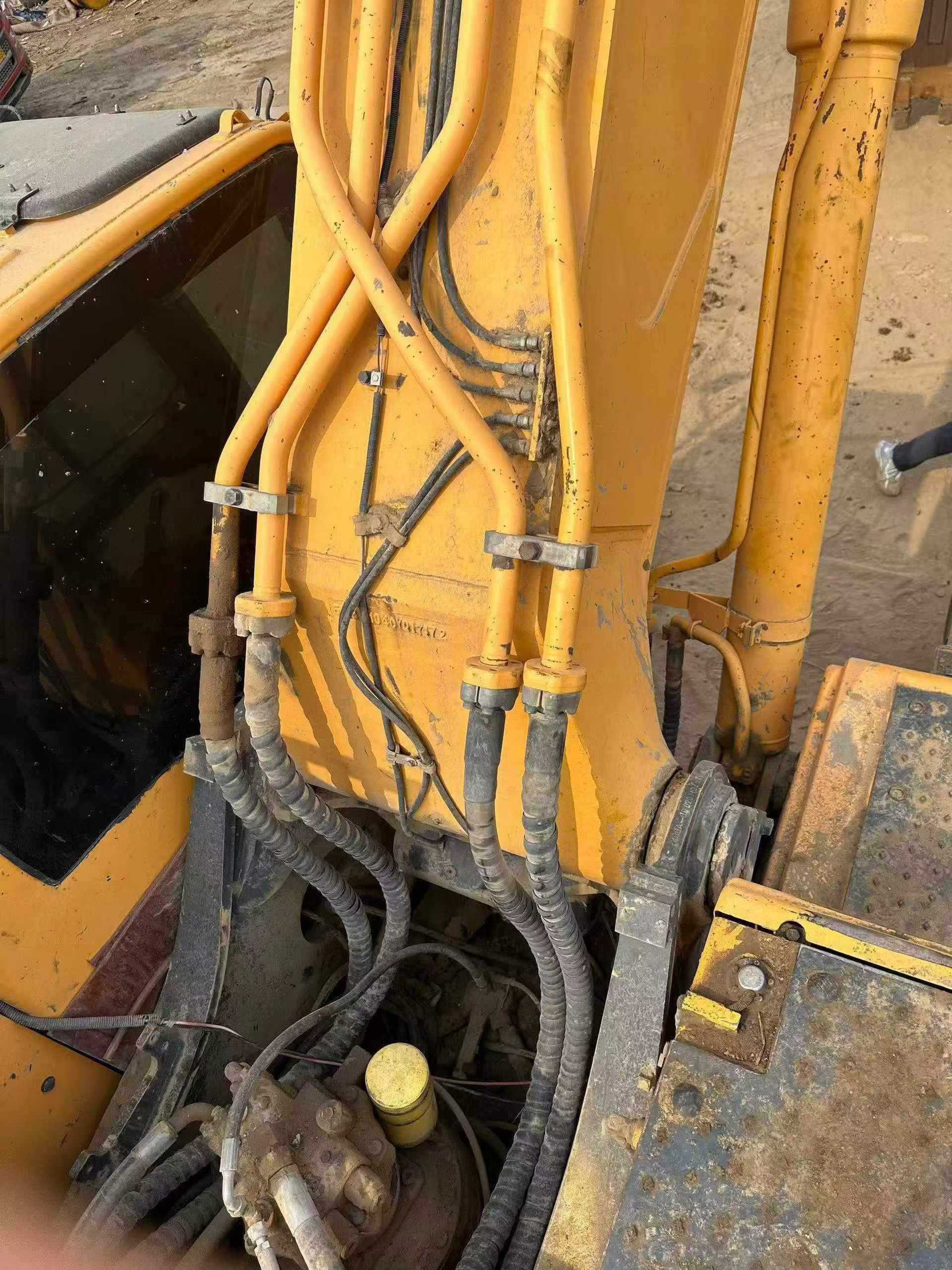 Buy Hyundai R385LVS Used Excavator / 7