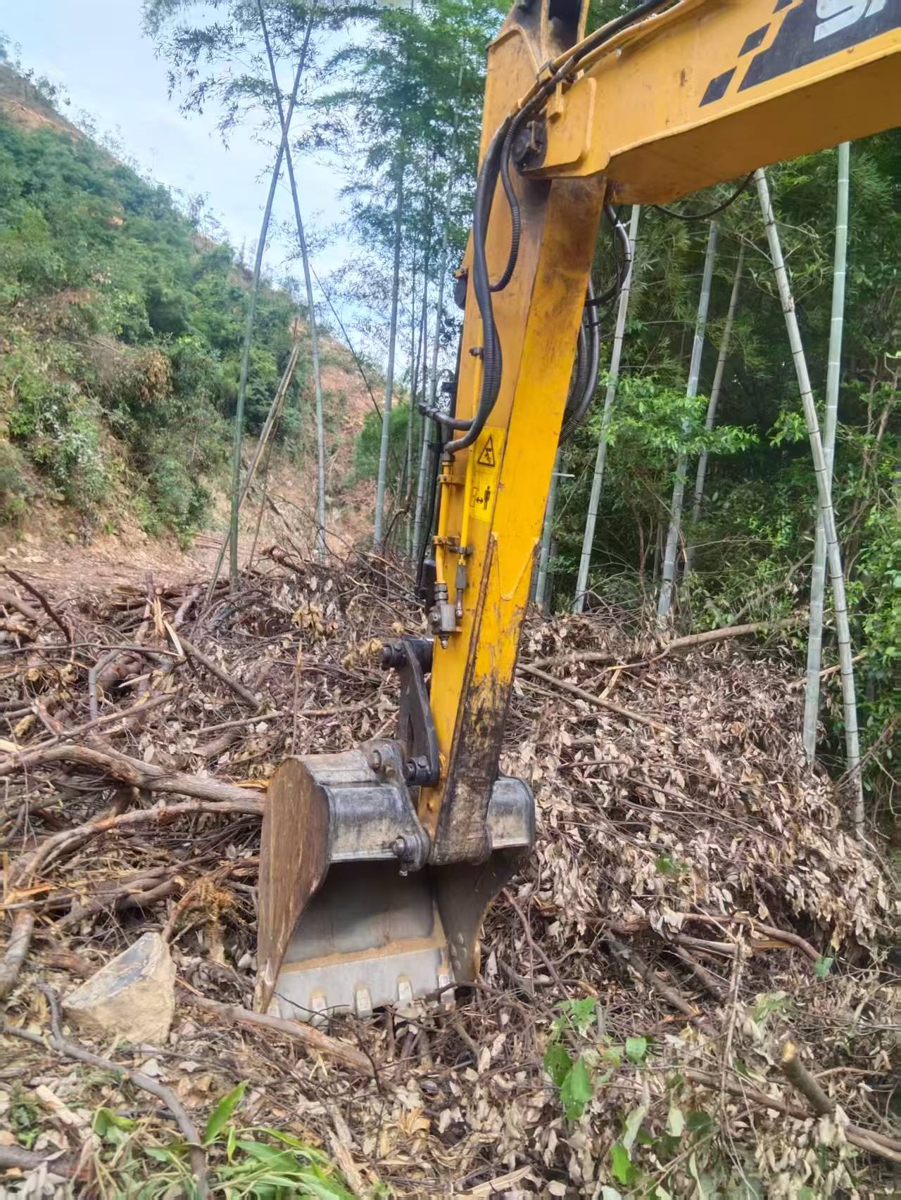 Buy Sany SY135 Used Excavator / 9 Buy Sany SY135 Used Excavator / 9