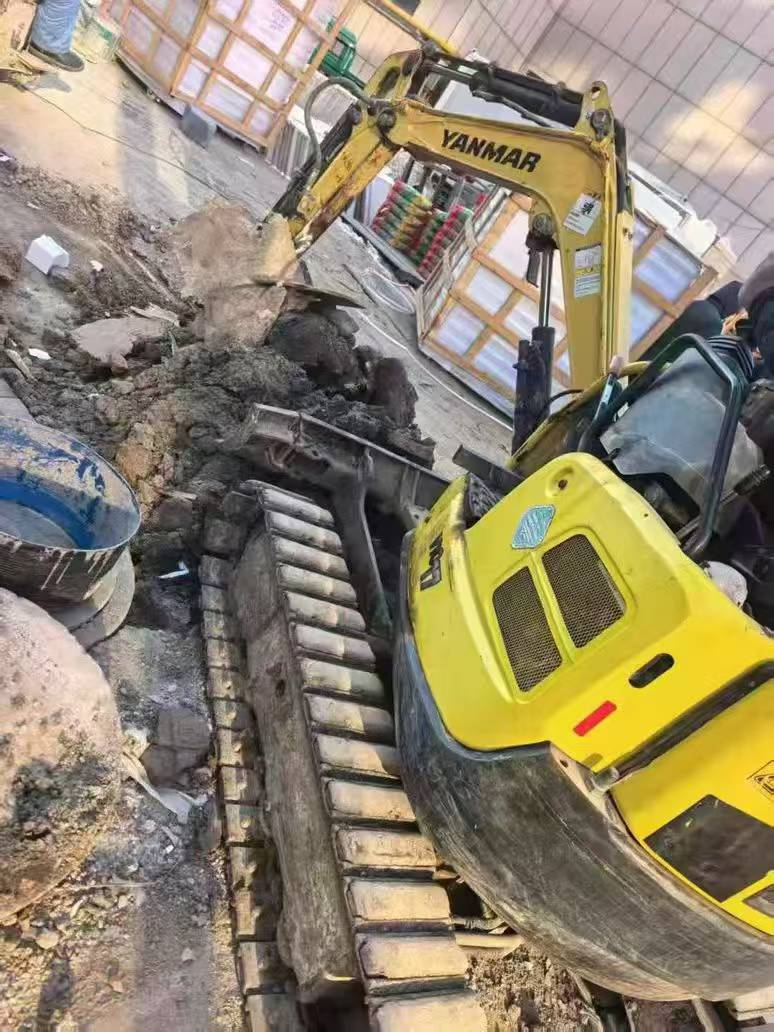 Buy Yanmar Vio17 Used Excavator / 1