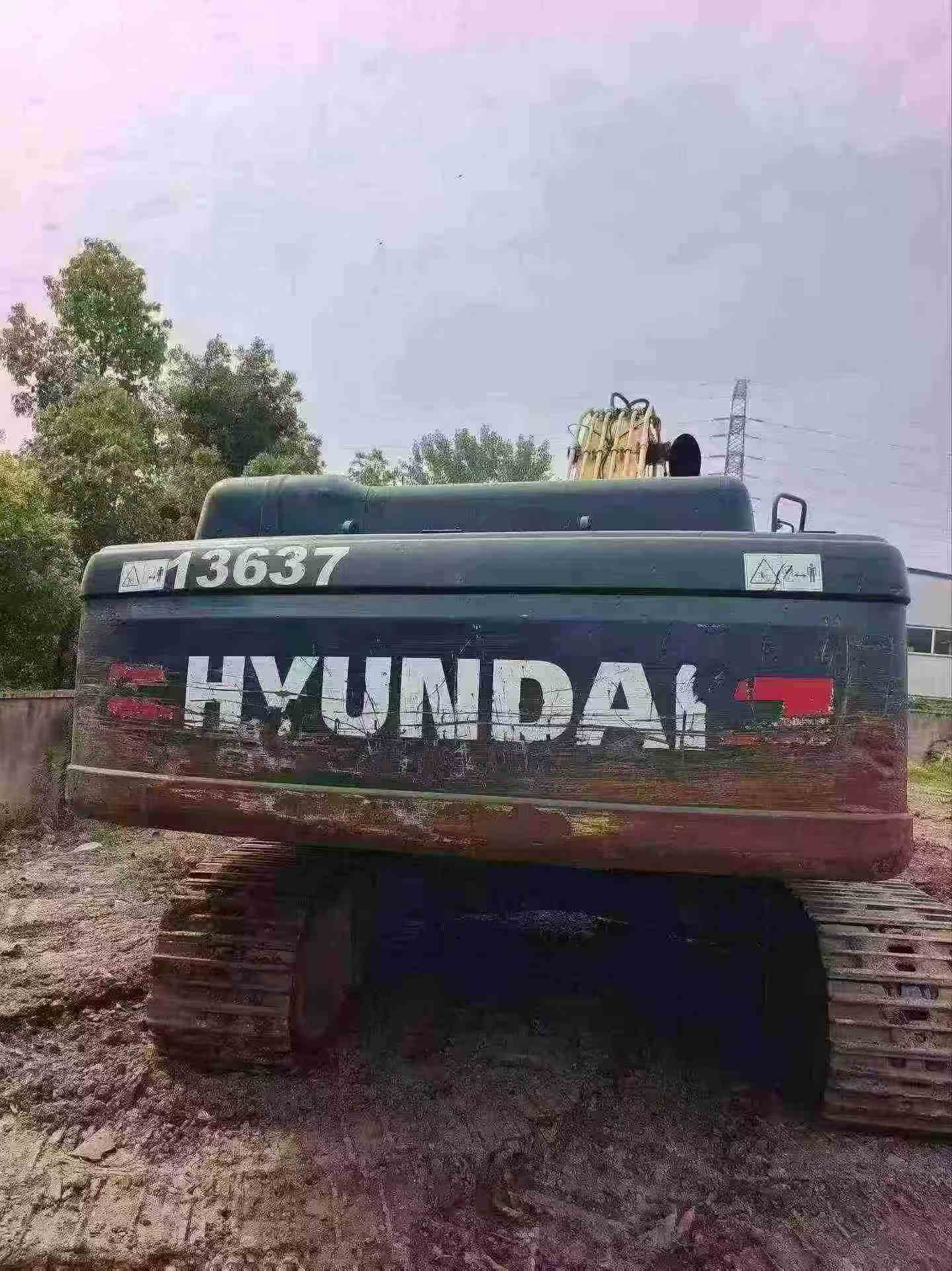 Buy Hyundai R350LVS Used Excavator / 2