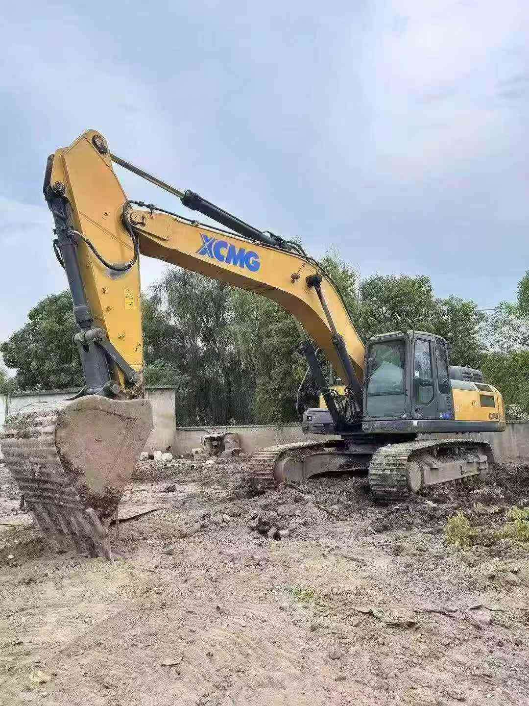 Buy XCMG XE370 Used Excavator / 9