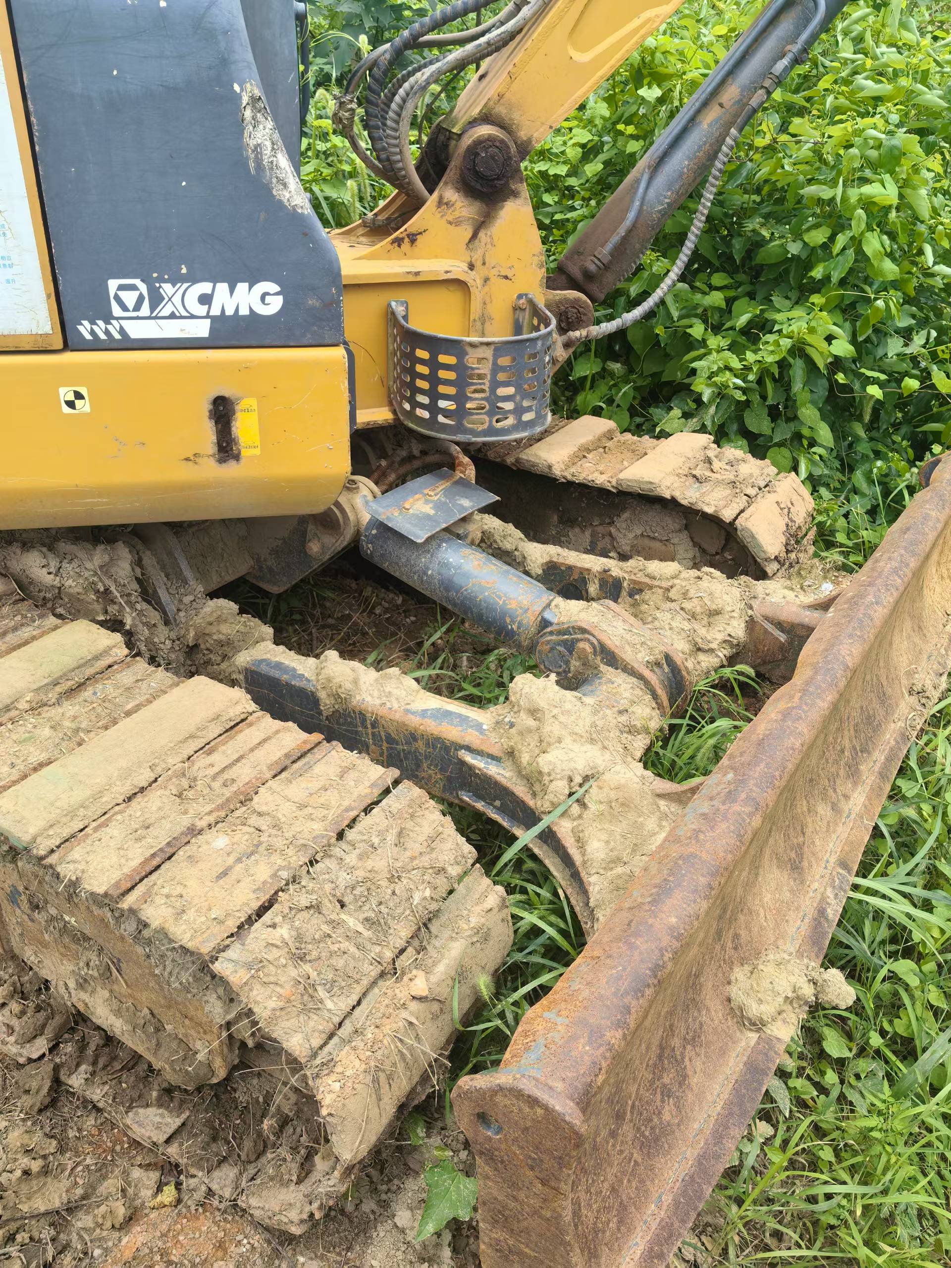 Buy XCMG XE65D Used Excavator / 3