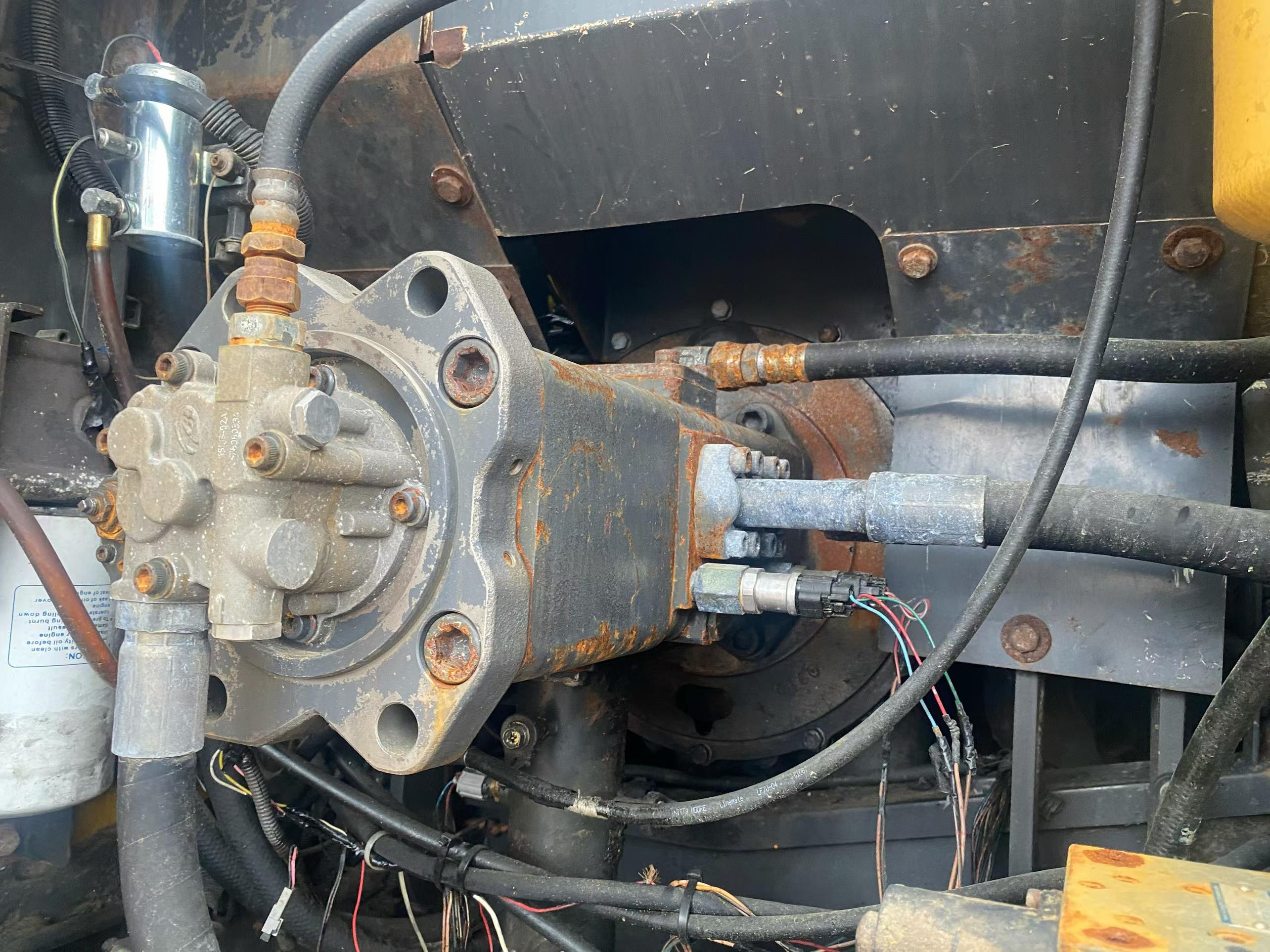 Buy Sumitomo SH200A5 Used Excavator / 6