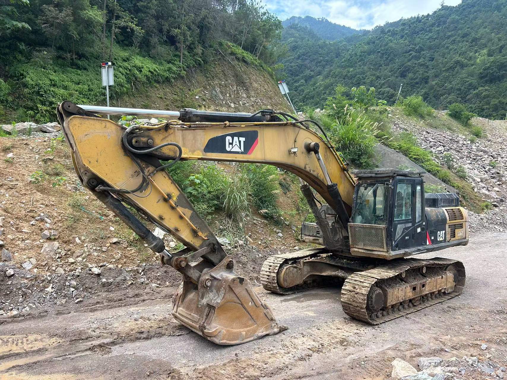 Buy Caterpillar 336E Used Excavator / 1