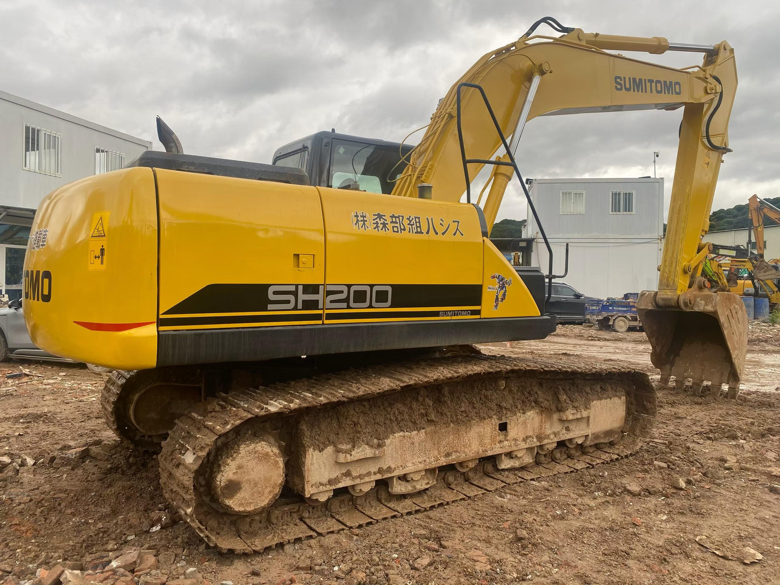 Buy Sumitomo SH200A5 Used Excavator / 2
