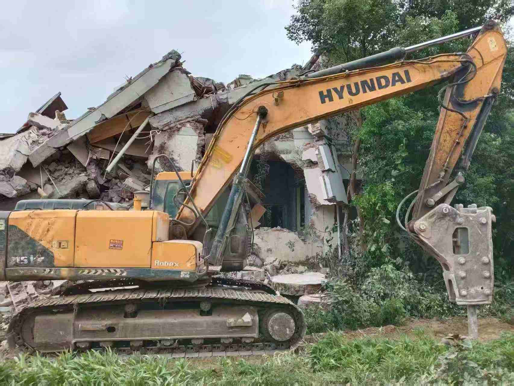 Buy Hyundai R215-7 Used Excavator / 7