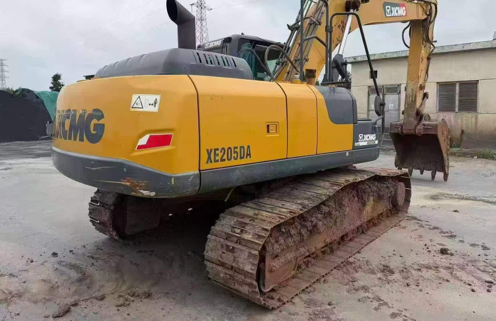 شراء حفارة XCMG XE205DA مستعملة / 2