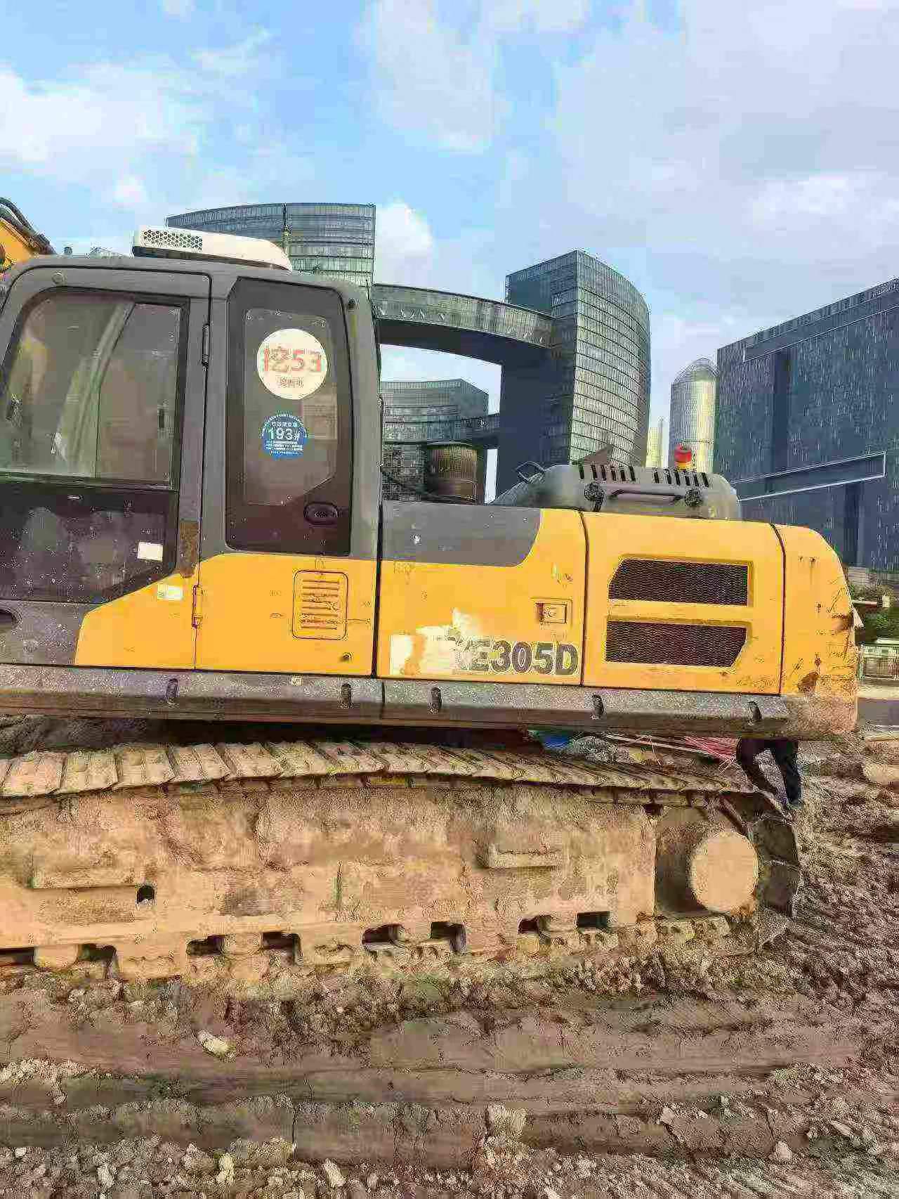 Buy XCMG XE270DK Used Excavator / 8 Buy XCMG XE270DK Used Excavator / 8