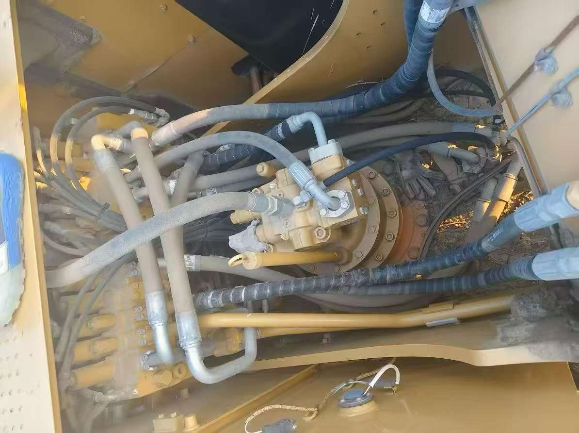 Buy Caterpillar 320D2GC Used Excavator / 7