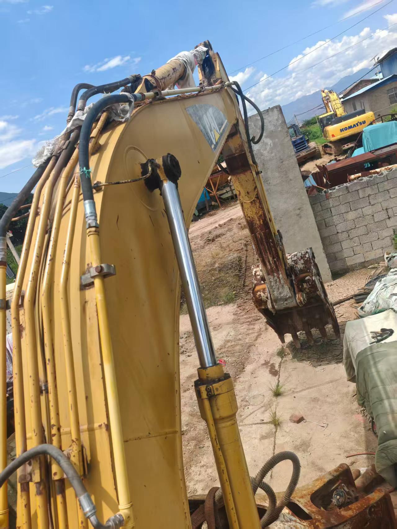 Buy Caterpillar 320CL Used Excavator / 6