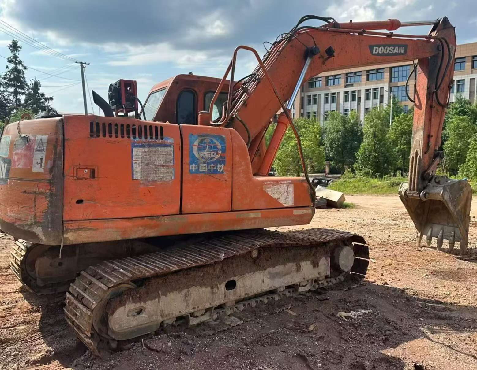Buy Doosan DH150 Used Excavator / 3 Buy Doosan DH150 Used Excavator / 3