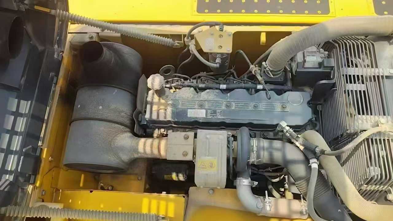 Buy Komatsu PC200 Used Excavator / 3