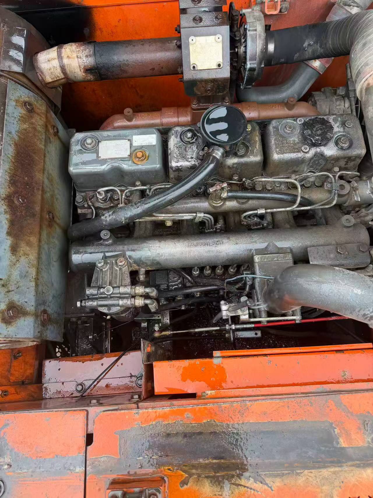 Buy Doosan DH225-9 Used Excavator / 4