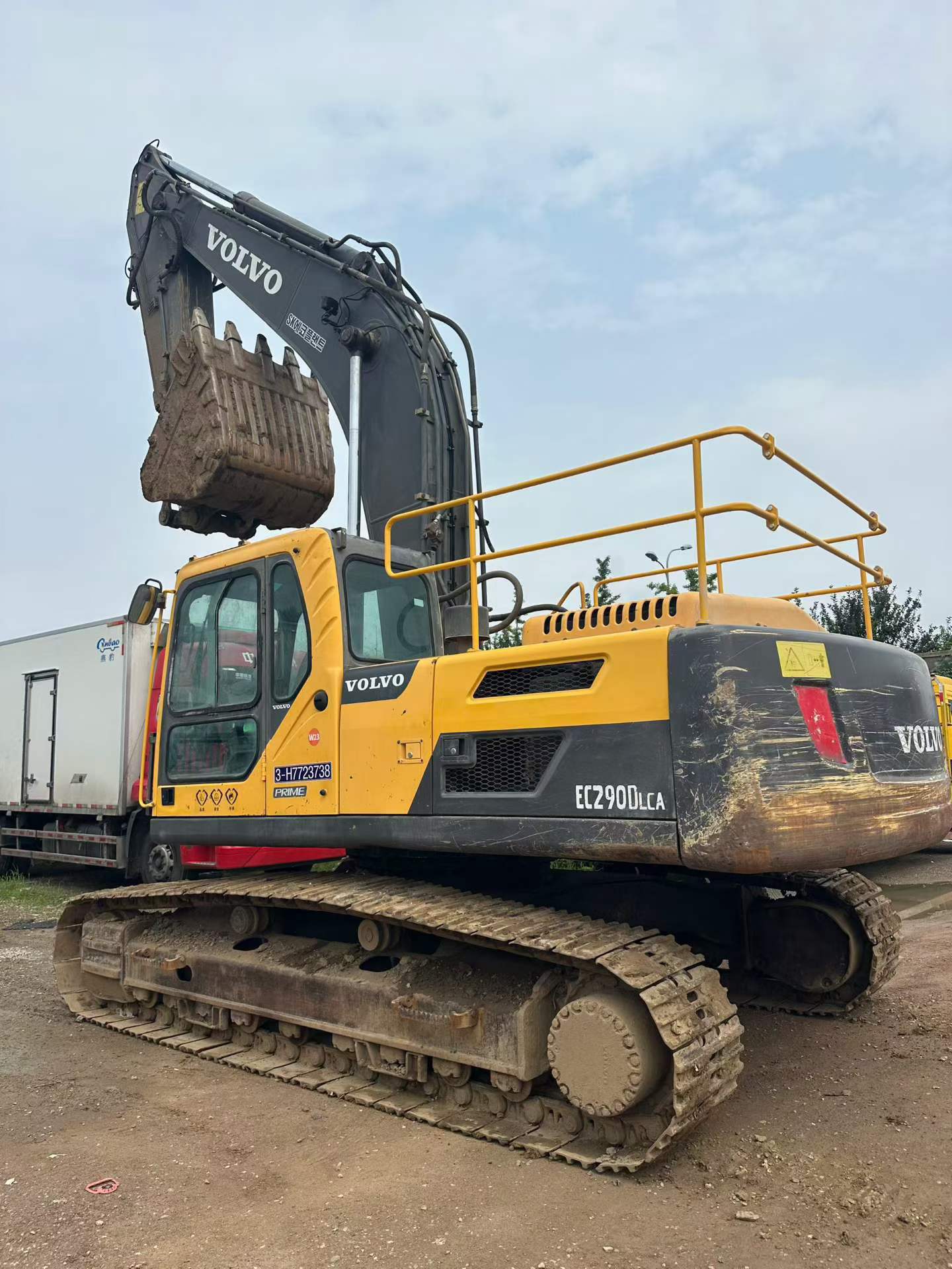 Buy Volvo EC290 Used Excavator / 3
