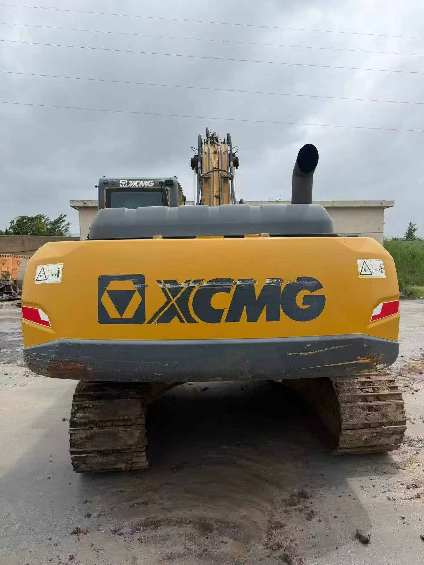 شراء حفارة XCMG XE205DA مستعملة / 3