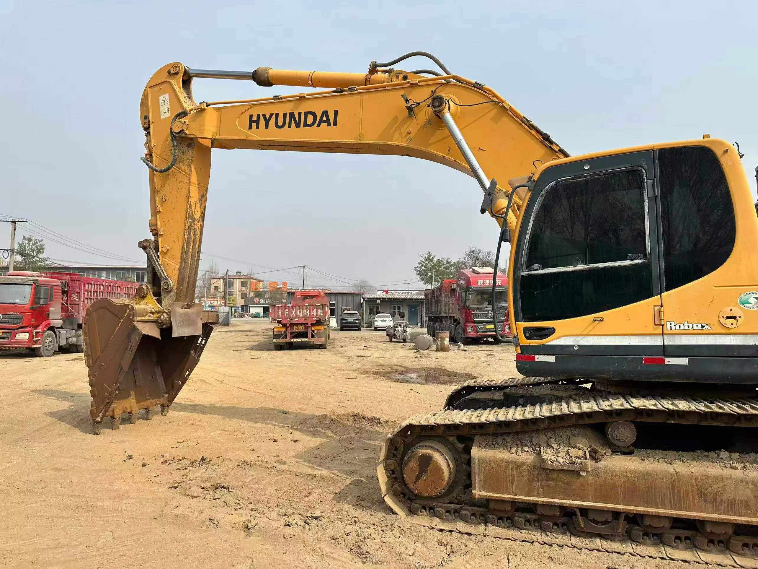 Buy Hyundai R385LVS Used Excavator / 2