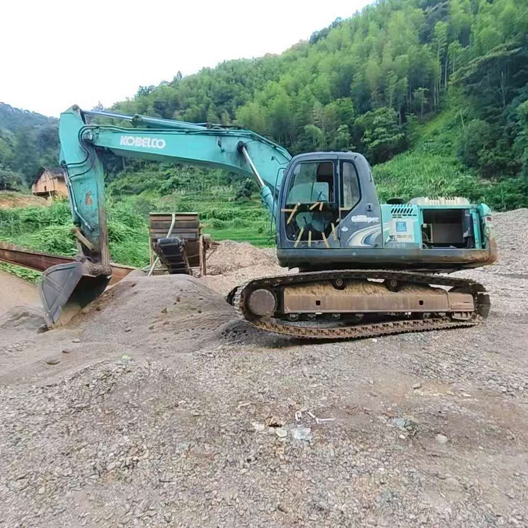 Buy Kobelco SK210 Used Excavator / 4