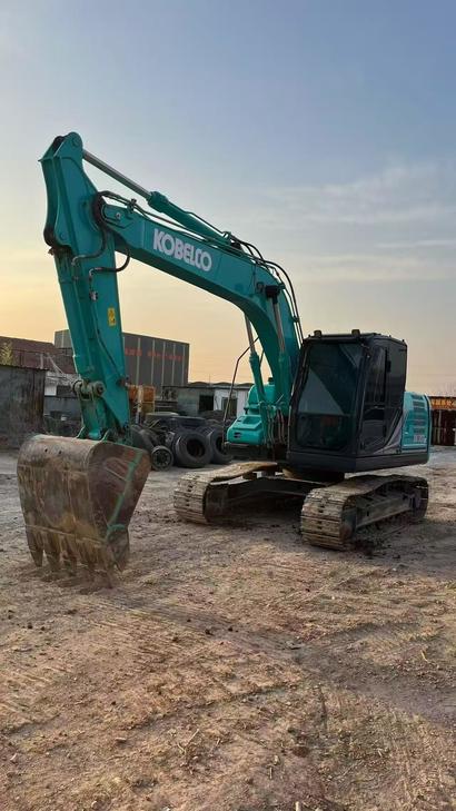 Buy Kobelco SK25SR Used Excavator / 1