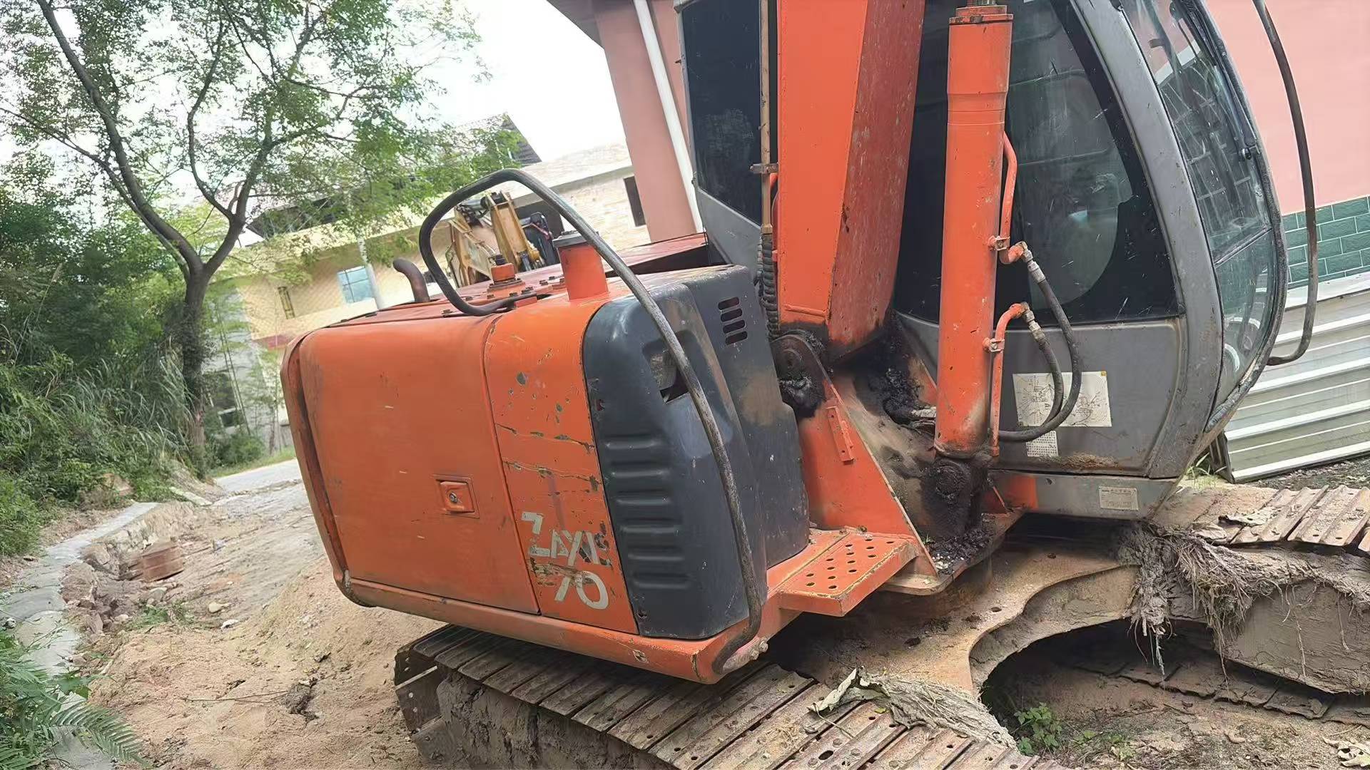 Buy Hitachi EX70 Used Excavator / 1