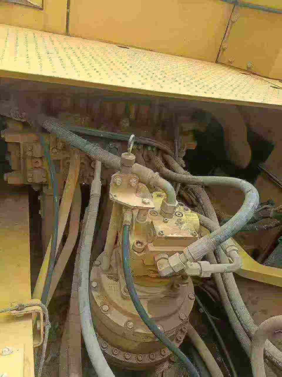 Buy Caterpillar 330B Used Excavator / 4