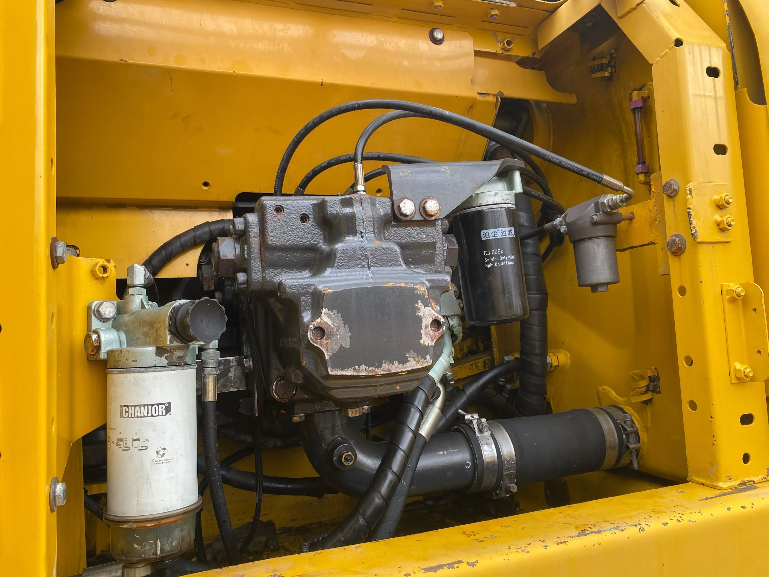 Buy Komatsu PC200-8 Used Excavator / 5