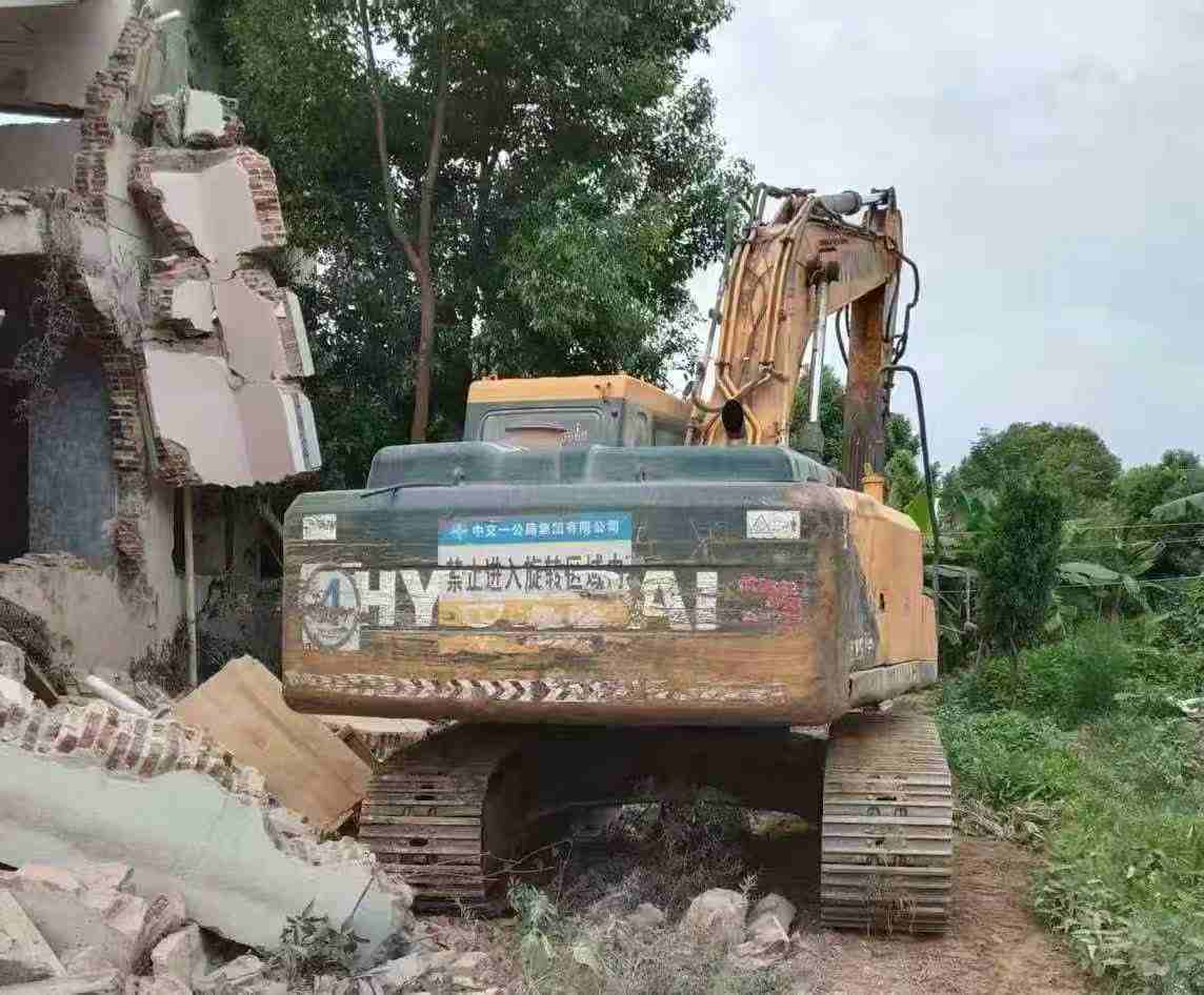 Buy Hyundai R215-7 Used Excavator / 9