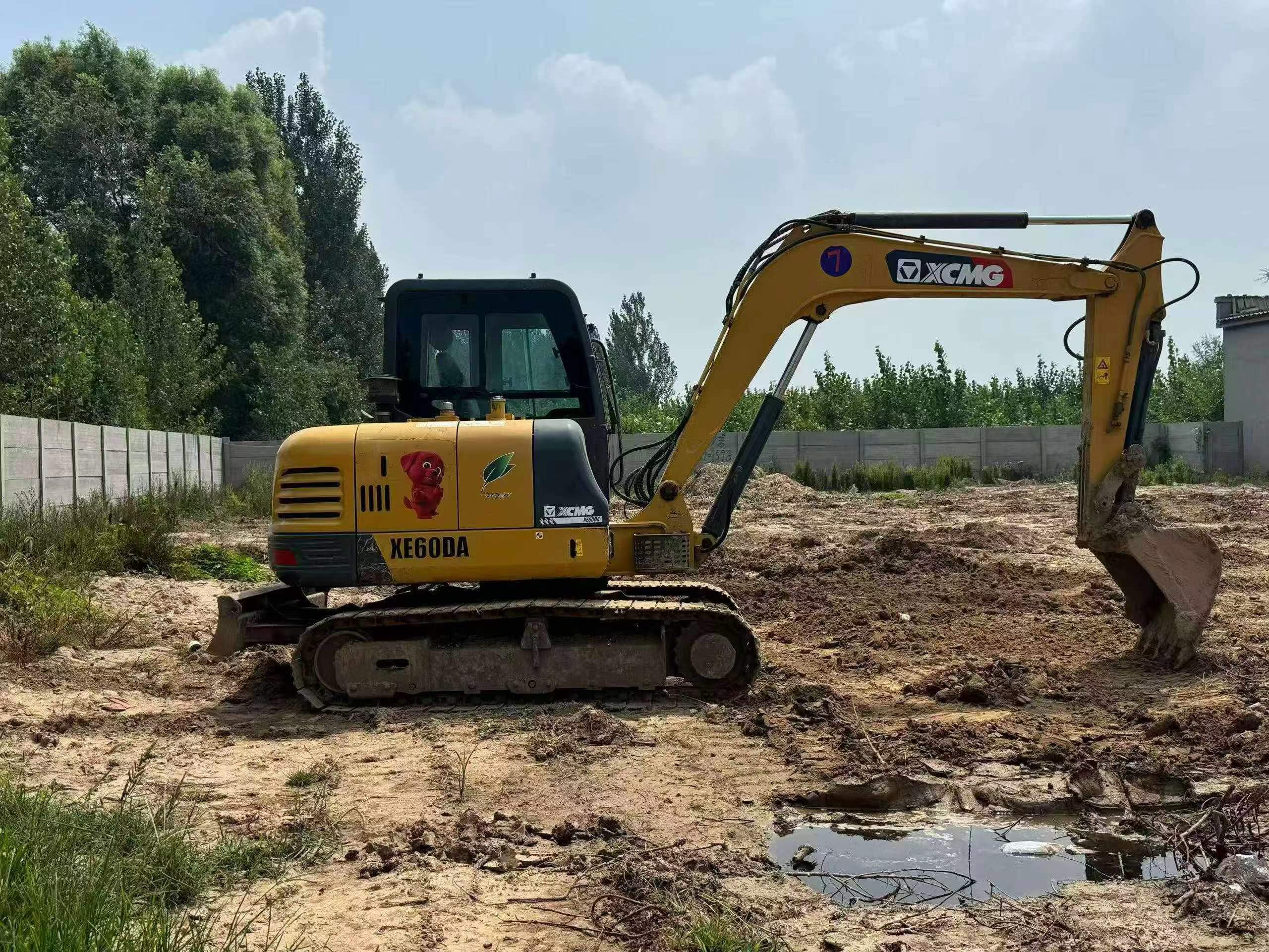 Buy XCMG XE60 Used Excavator / 4
