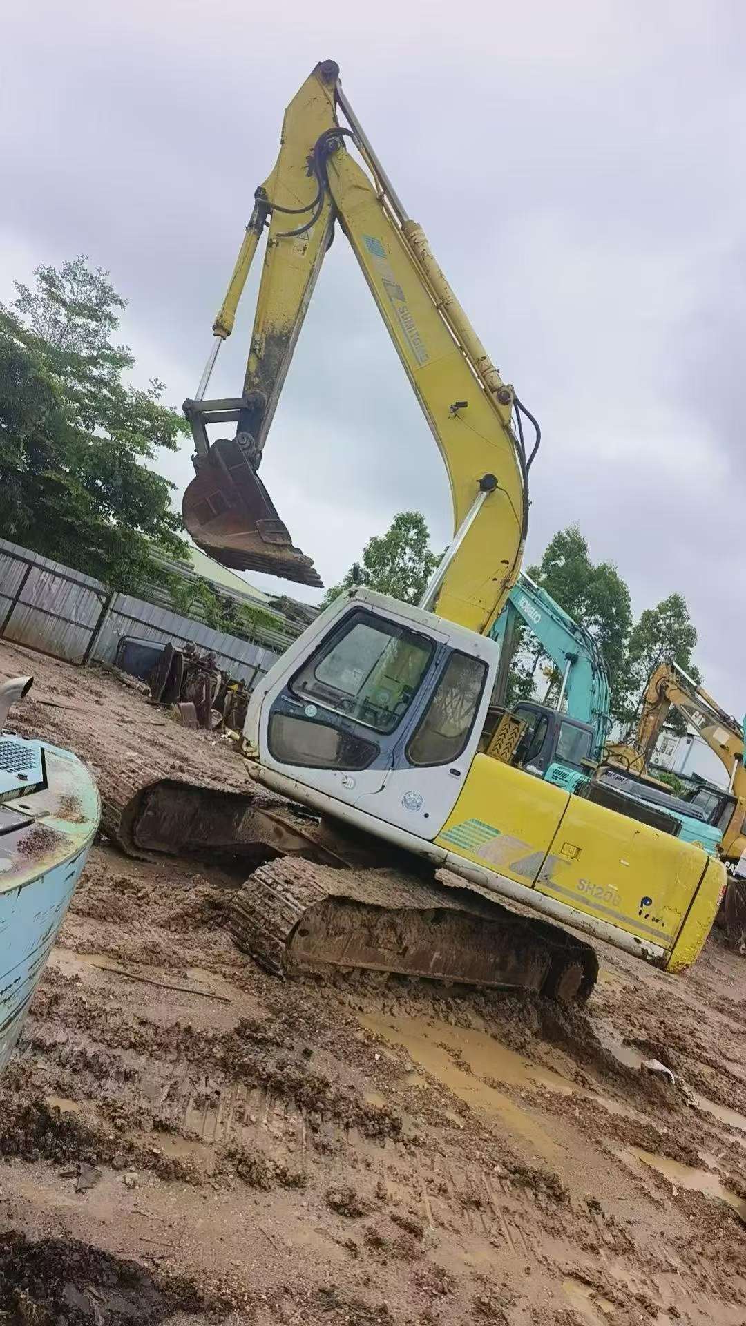 Buy Sumitomo SH200 Used Excavator / 2 Buy Sumitomo SH200 Used Excavator / 2