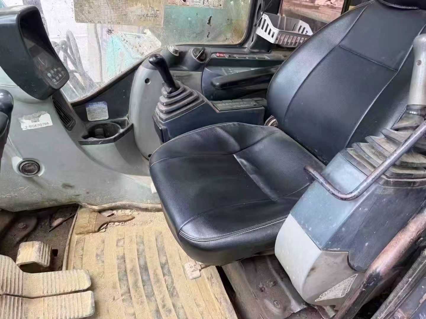Buy Kobelco SK200 Used Excavator / 9 Buy Kobelco SK200 Used Excavator / 9