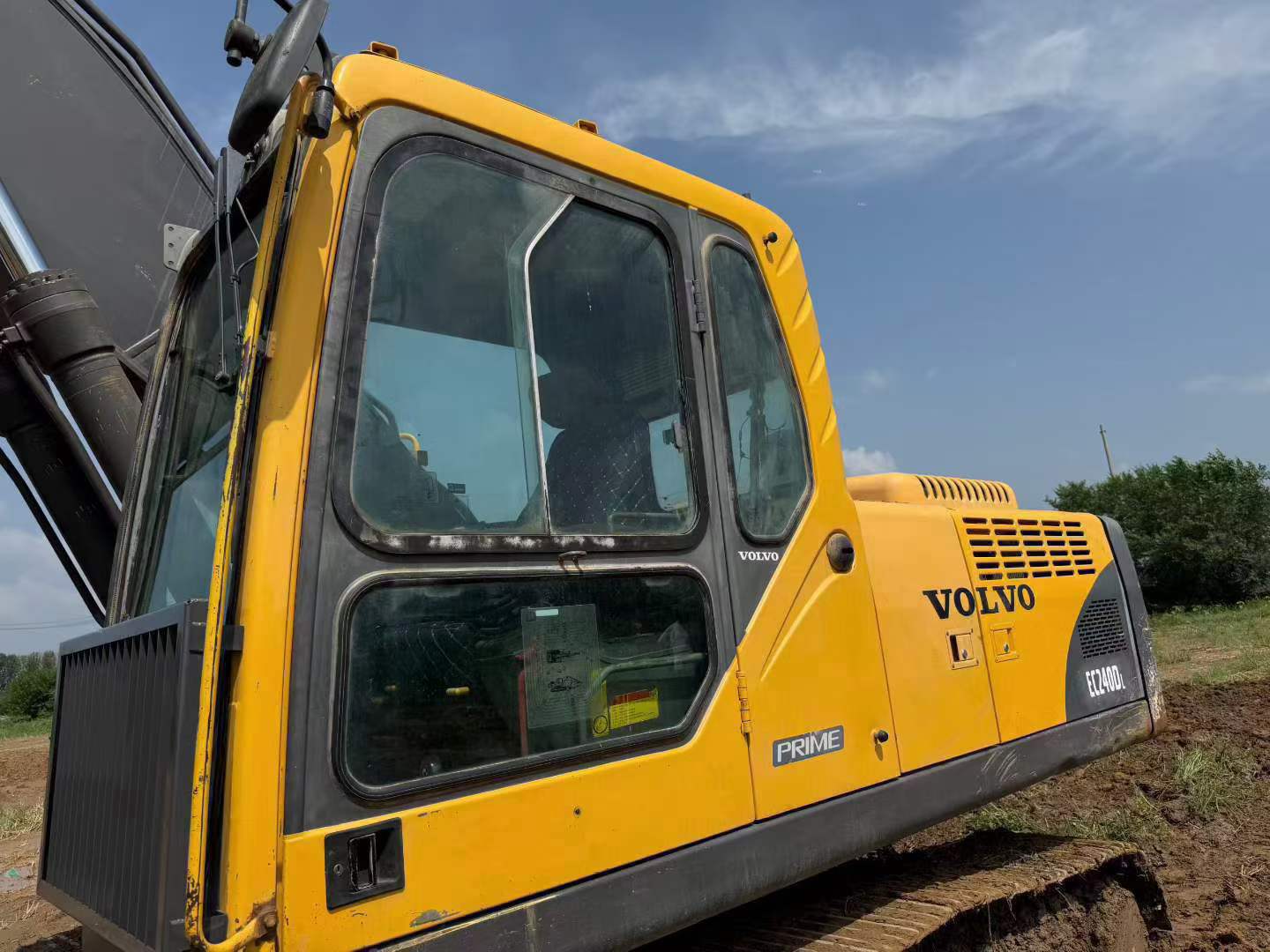 Buy Volvo EC240 Used Excavator / 5 Buy Volvo EC240 Used Excavator / 5