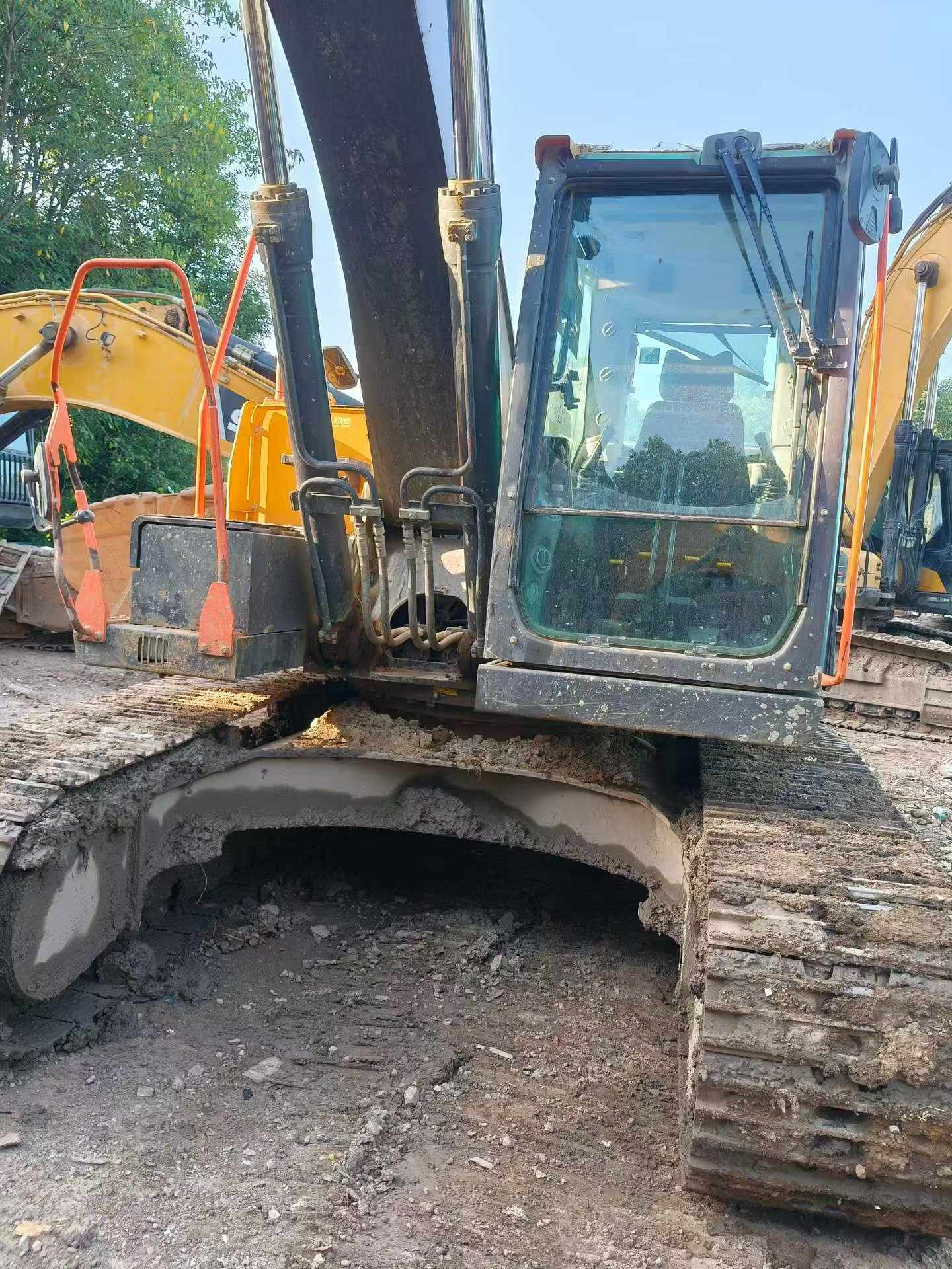 Buy Volvo EC210B Used Excavator / 8
