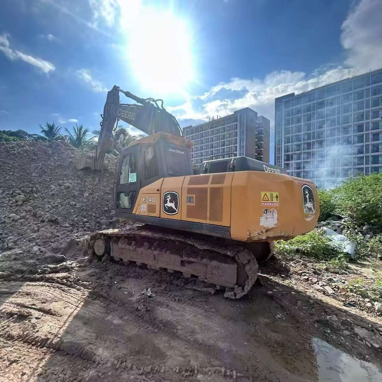 Buy JohnDeere E210 Used Excavator / 3