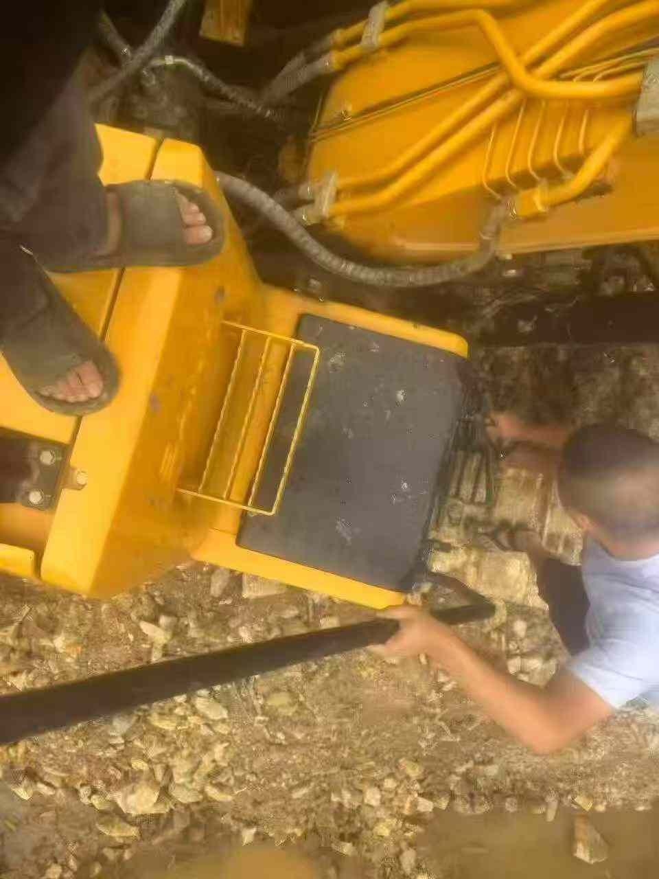 Buy Sany SY135 Used Excavator / 2