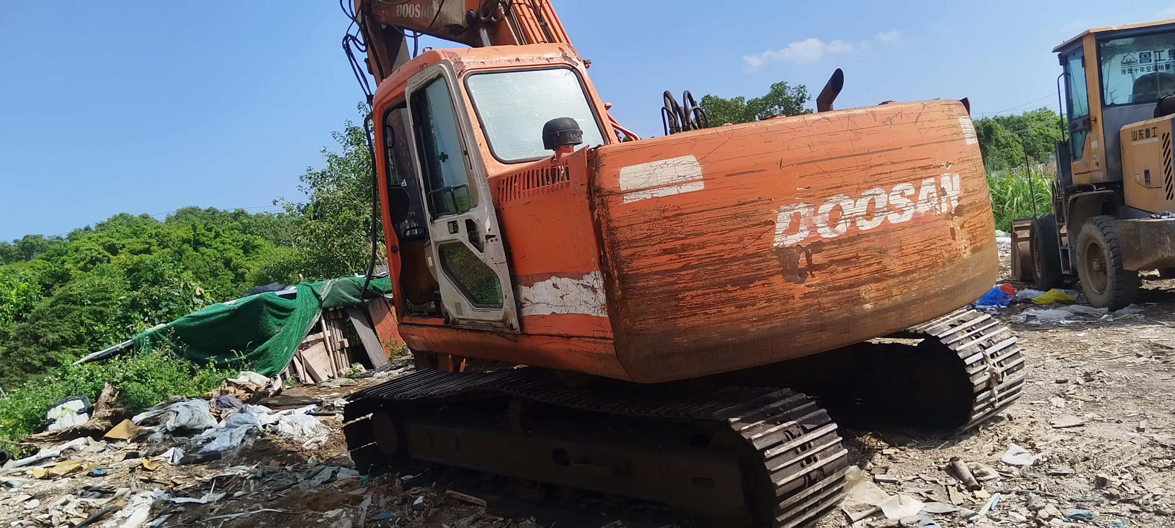 Buy Doosan DH150 Used Excavator / 2