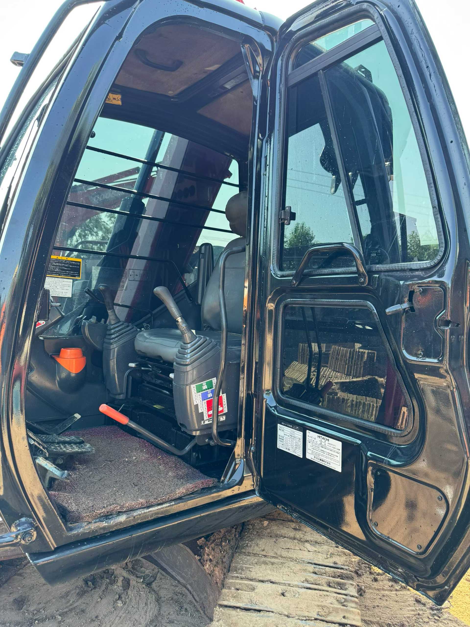 Buy Hitachi EX70 Used Excavator / 2